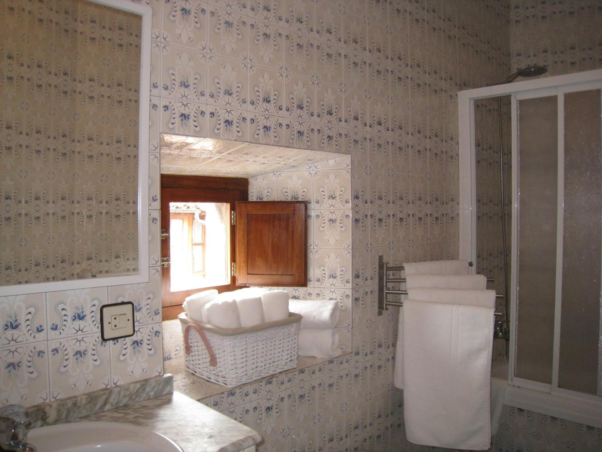 Casa Cotiellu Guest House Llanes Ngoại thất bức ảnh